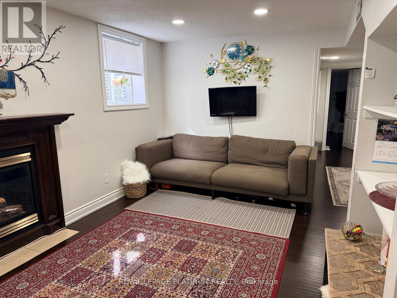 Legal Basement - 1540 Manorbrook Crt., Mississauga, Ontario  L5M 4A8 - Photo 5 - W12442628