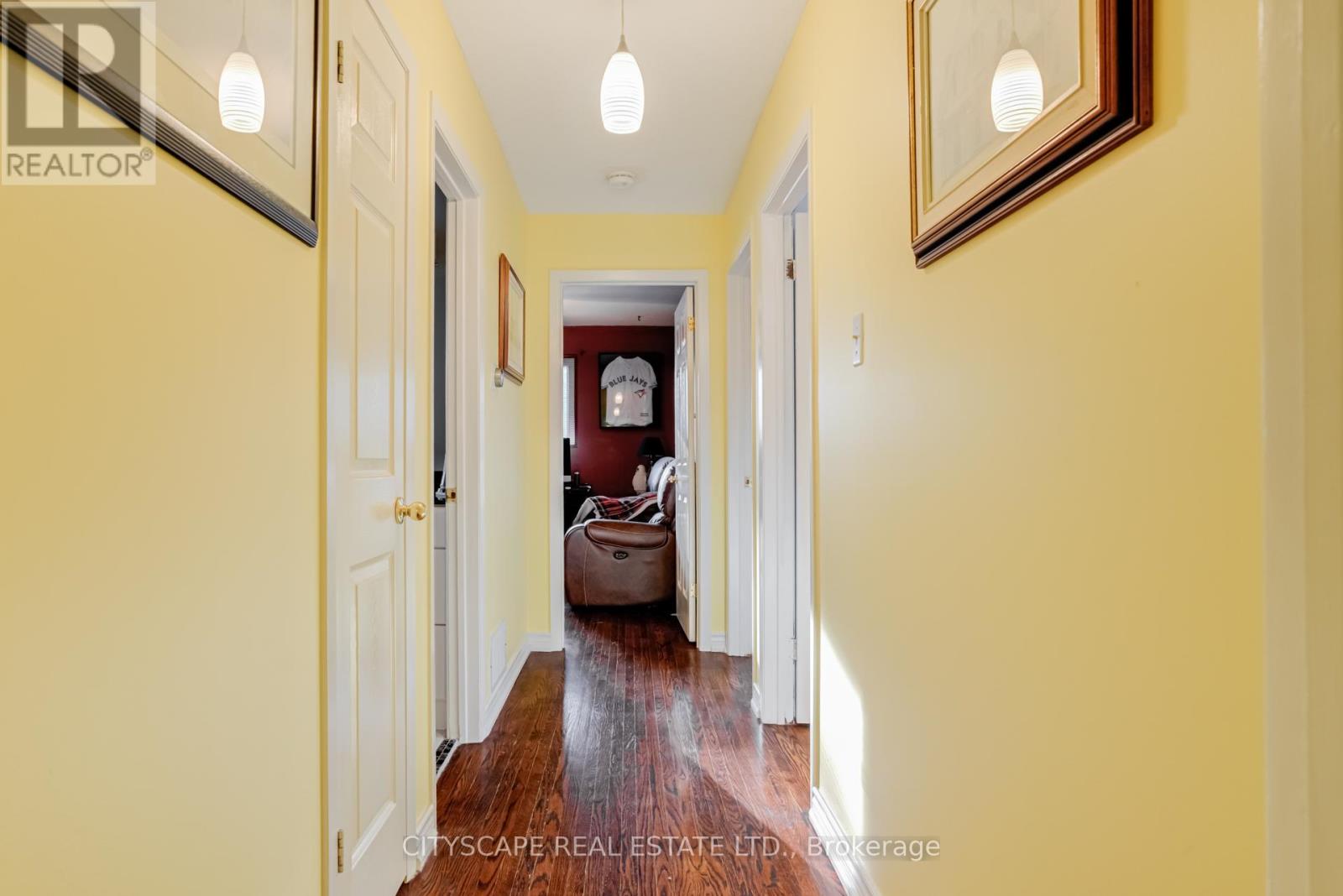 22 Jade Crescent, Brampton (Northgate), Ontario  L6S 3H1 - Photo 12 - W12442630