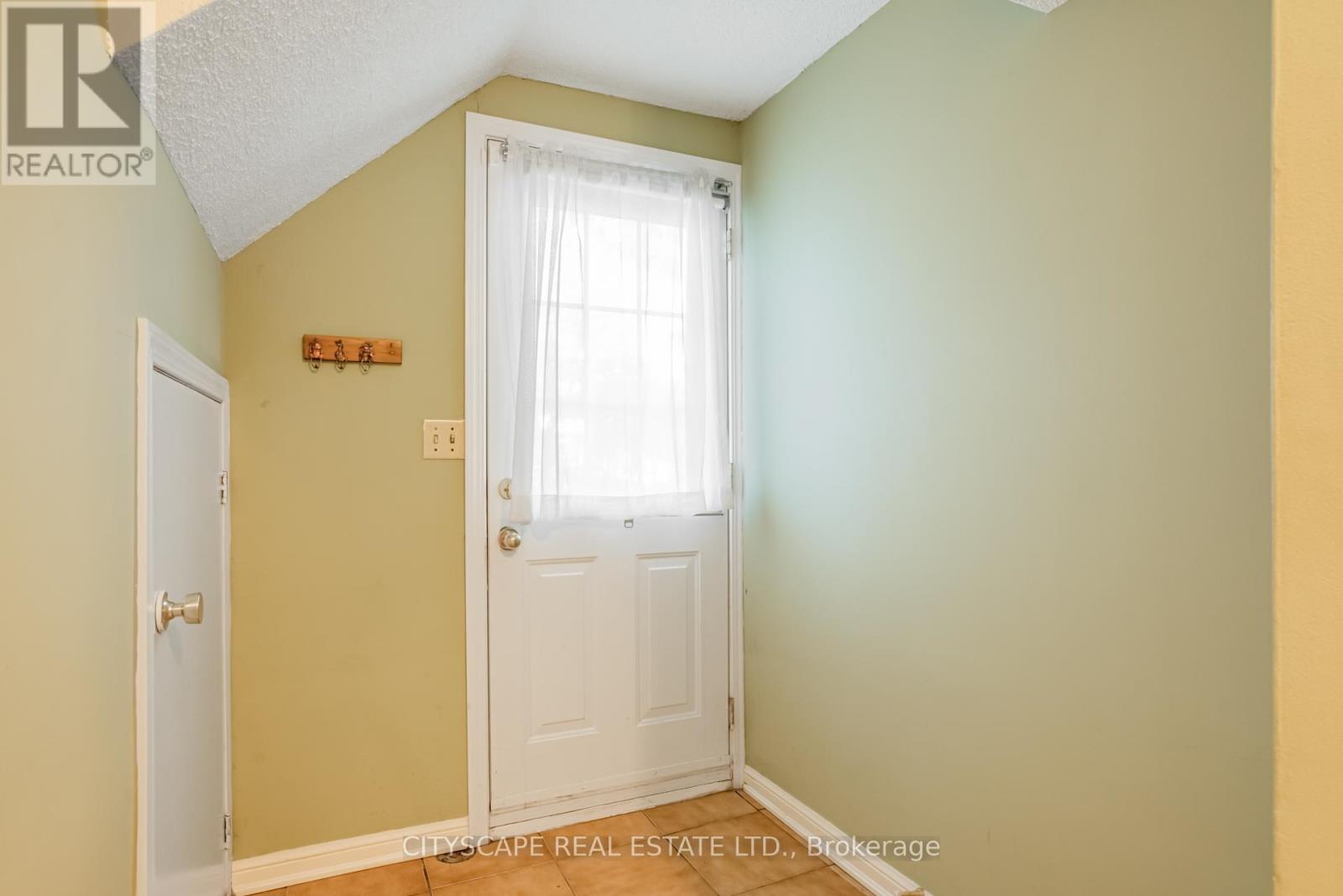 22 Jade Crescent, Brampton (Northgate), Ontario  L6S 3H1 - Photo 23 - W12442630