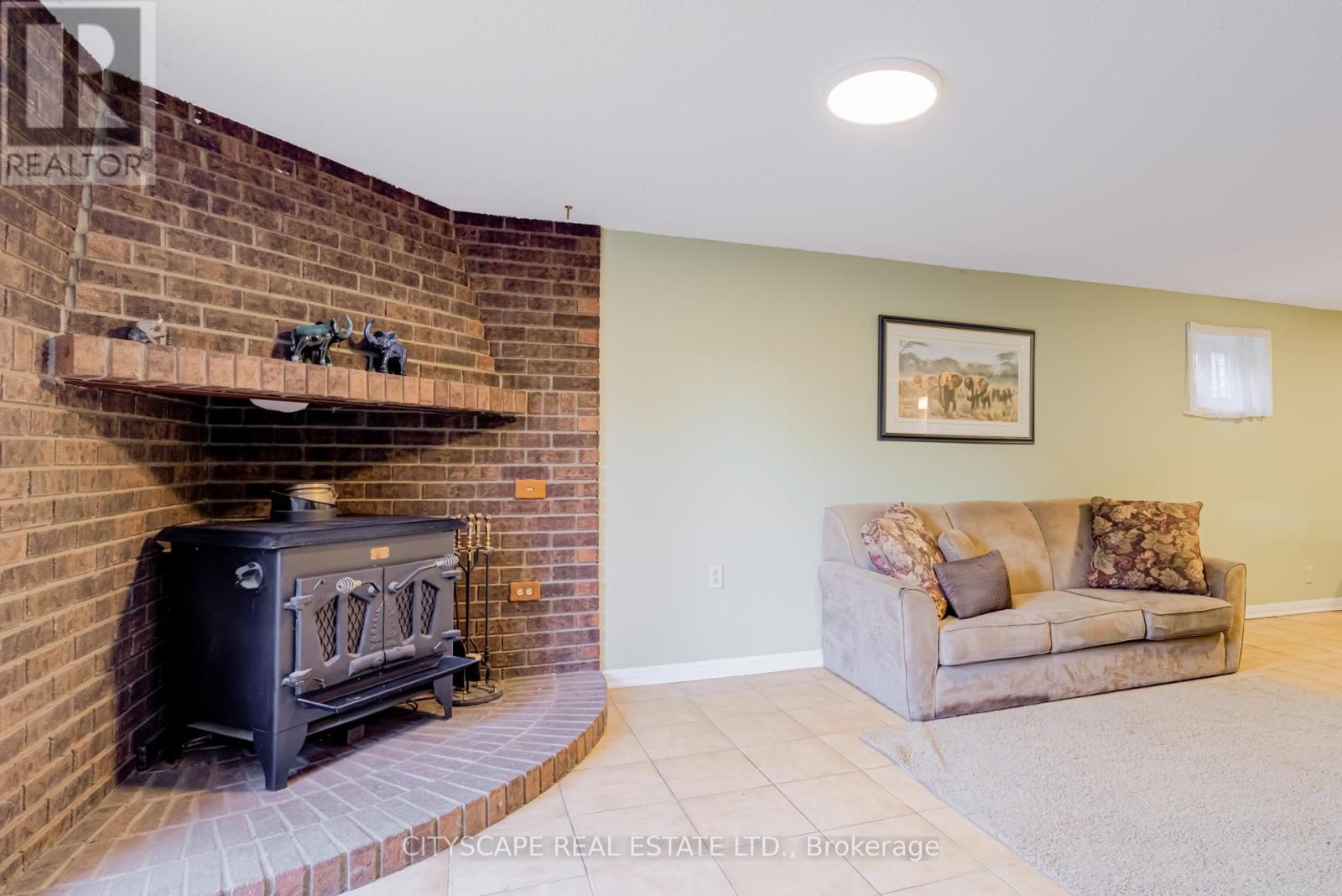 22 Jade Crescent, Brampton (Northgate), Ontario  L6S 3H1 - Photo 26 - W12442630