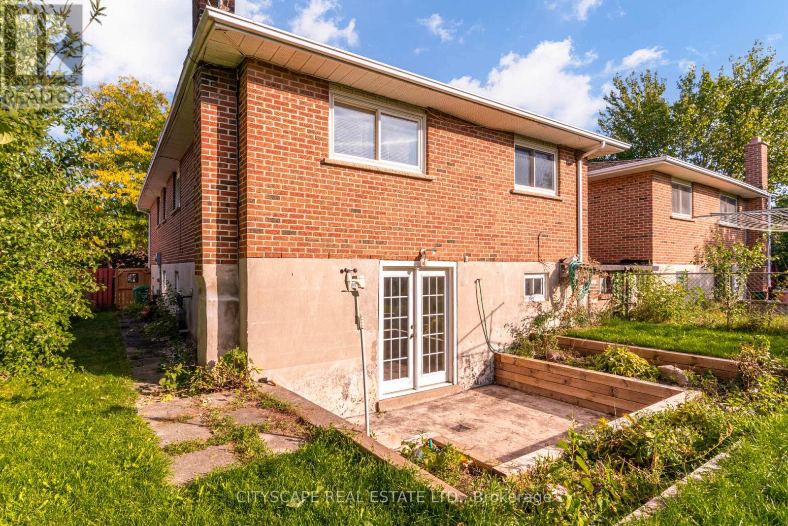 22 Jade Crescent, Brampton (Northgate), Ontario  L6S 3H1 - Photo 35 - W12442630