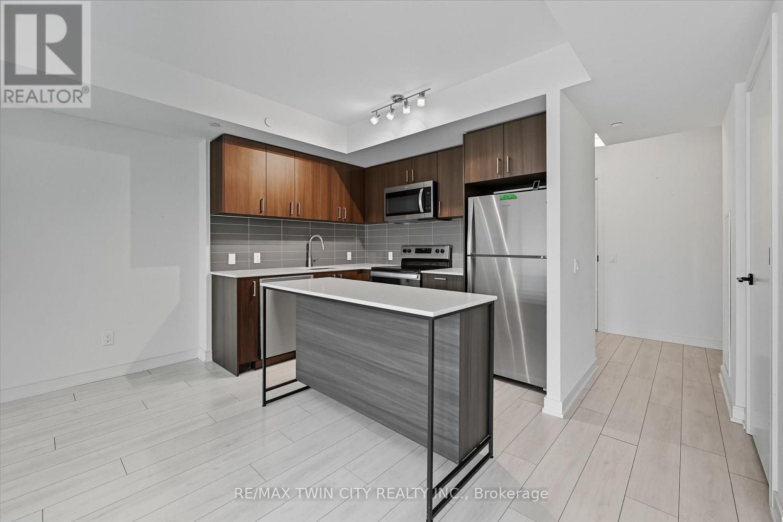 106 - 8010 Derry Road, Milton, Ontario  L9T 9N3 - Photo 10 - W12442636