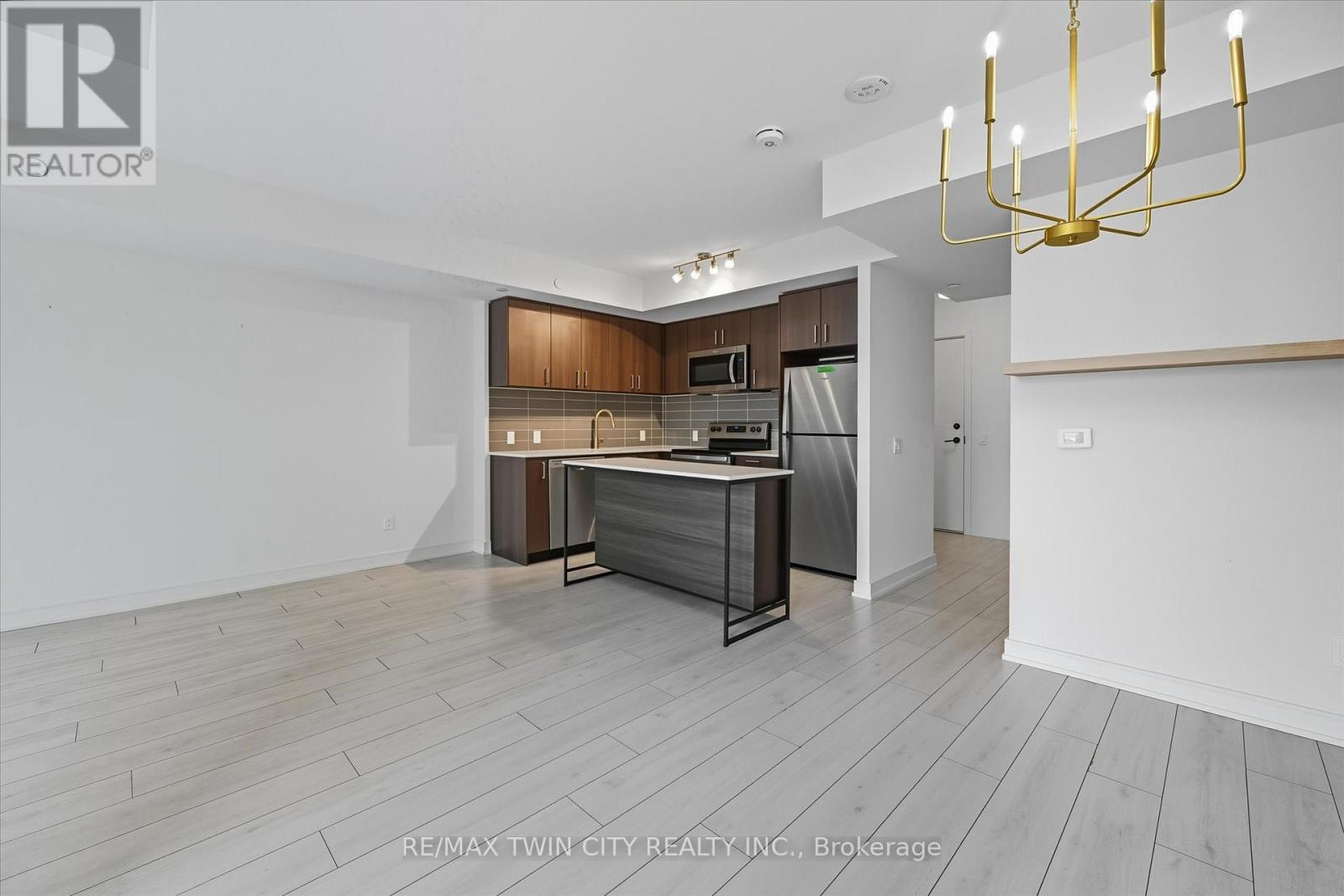 106 - 8010 Derry Road, Milton, Ontario  L9T 9N3 - Photo 6 - W12442636
