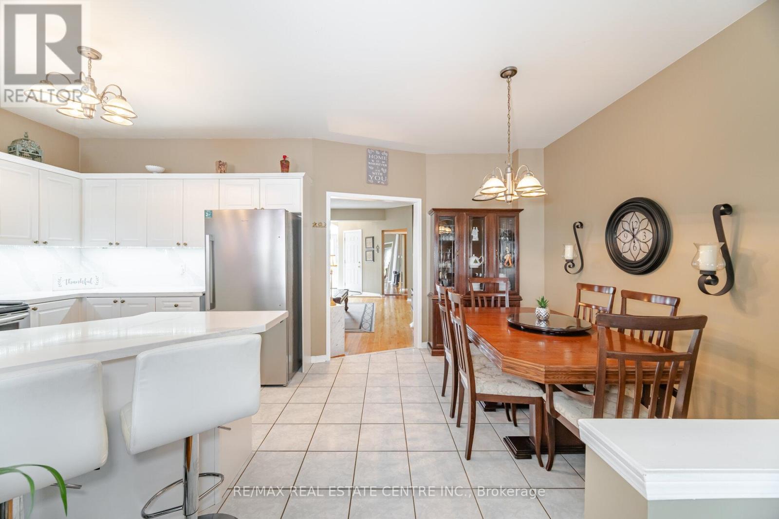 21 Hesketh Court, Caledon, Ontario  L7C 1C6 - Photo 10 - W12442640