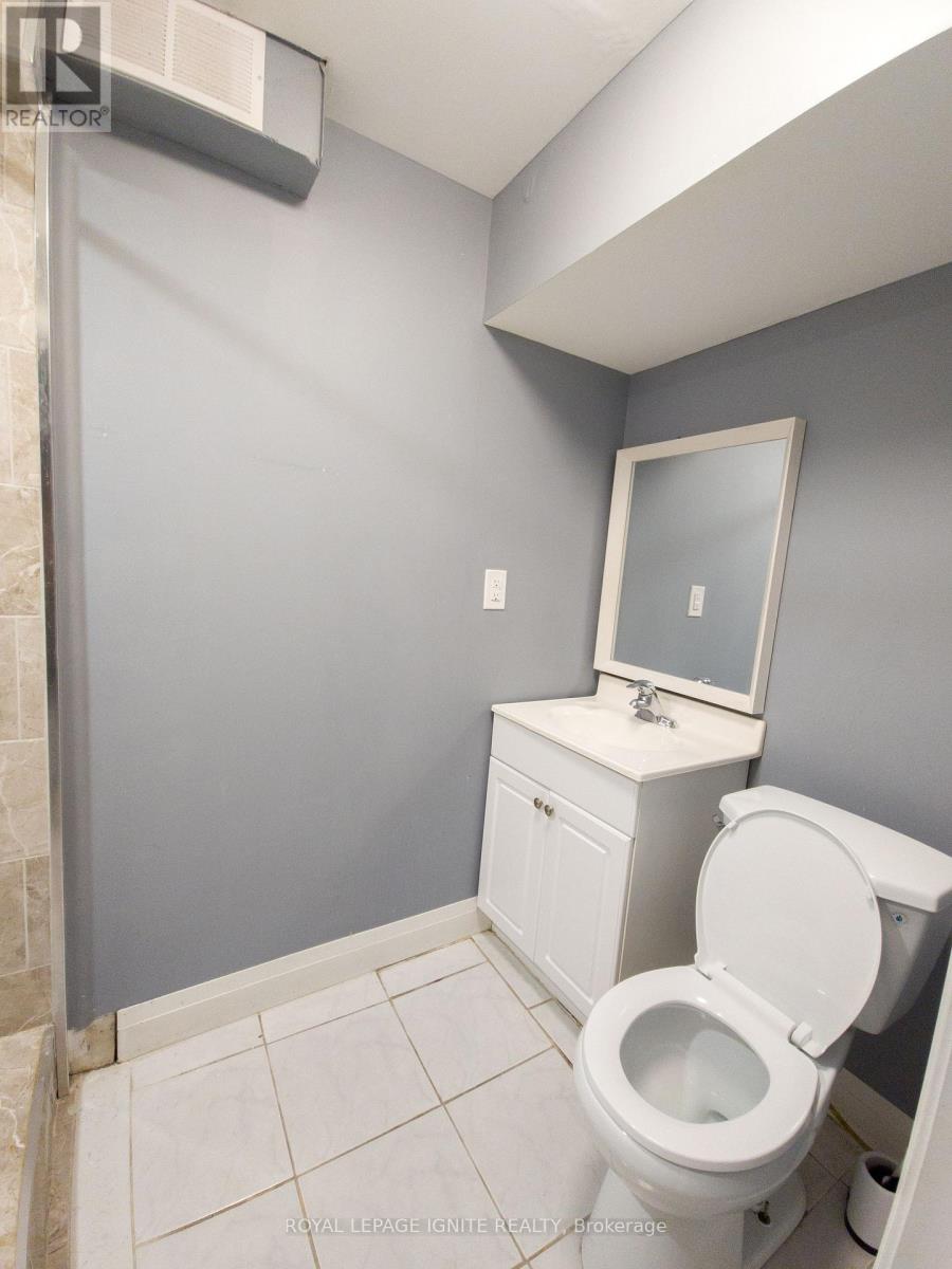 32 - 23 Tealham Drive, Toronto (West Humber-Clairville), Ontario  M9V 3T5 - Photo 23 - W12442641