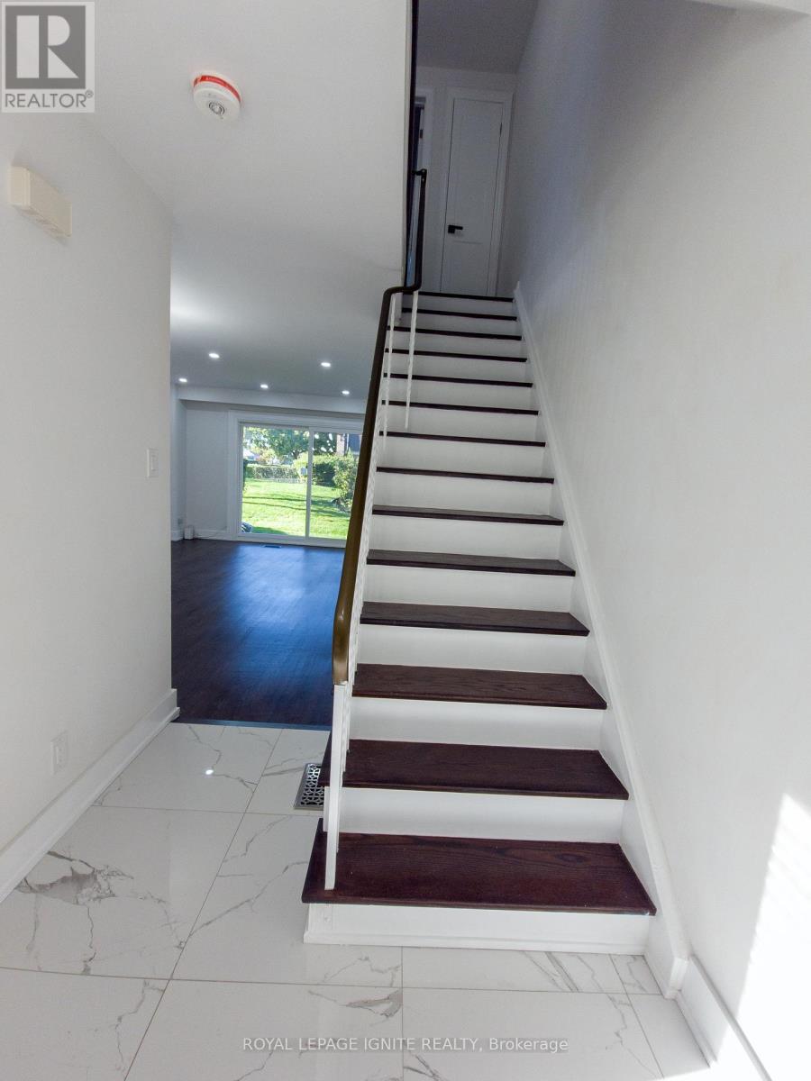 32 - 23 Tealham Drive, Toronto (West Humber-Clairville), Ontario  M9V 3T5 - Photo 7 - W12442641