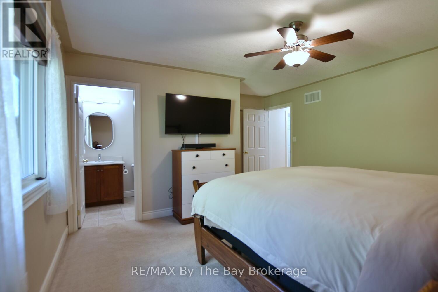 60 Caribou Trail, Wasaga Beach, Ontario  L9Z 1H4 - Photo 20 - S12442297