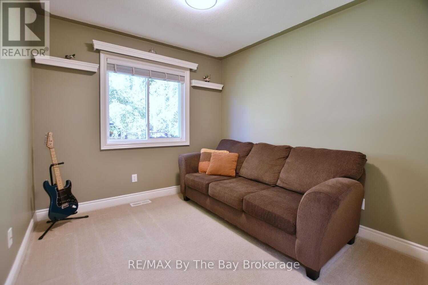 60 Caribou Trail, Wasaga Beach, Ontario  L9Z 1H4 - Photo 19 - S12442297