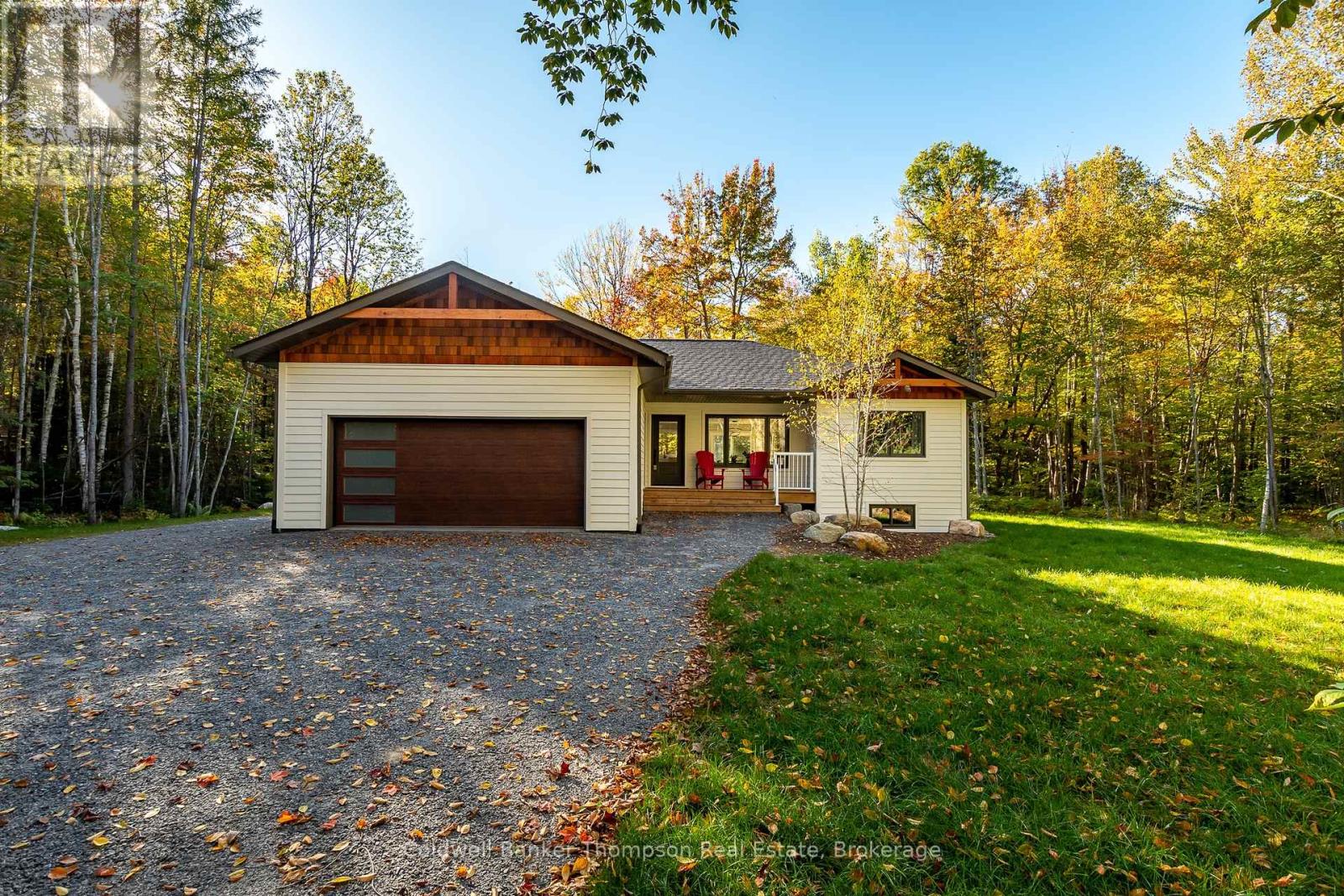 1854 Old Muskoka Road, Huntsville, Ontario  P0B 1M0 - Photo 2 - X12442749
