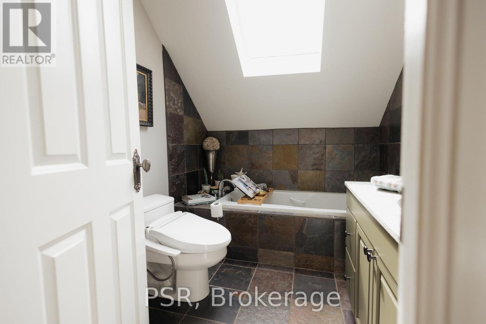 596250 4th Line, Blue Mountains, Ontario  N0H 1J0 - Photo 23 - X12442774