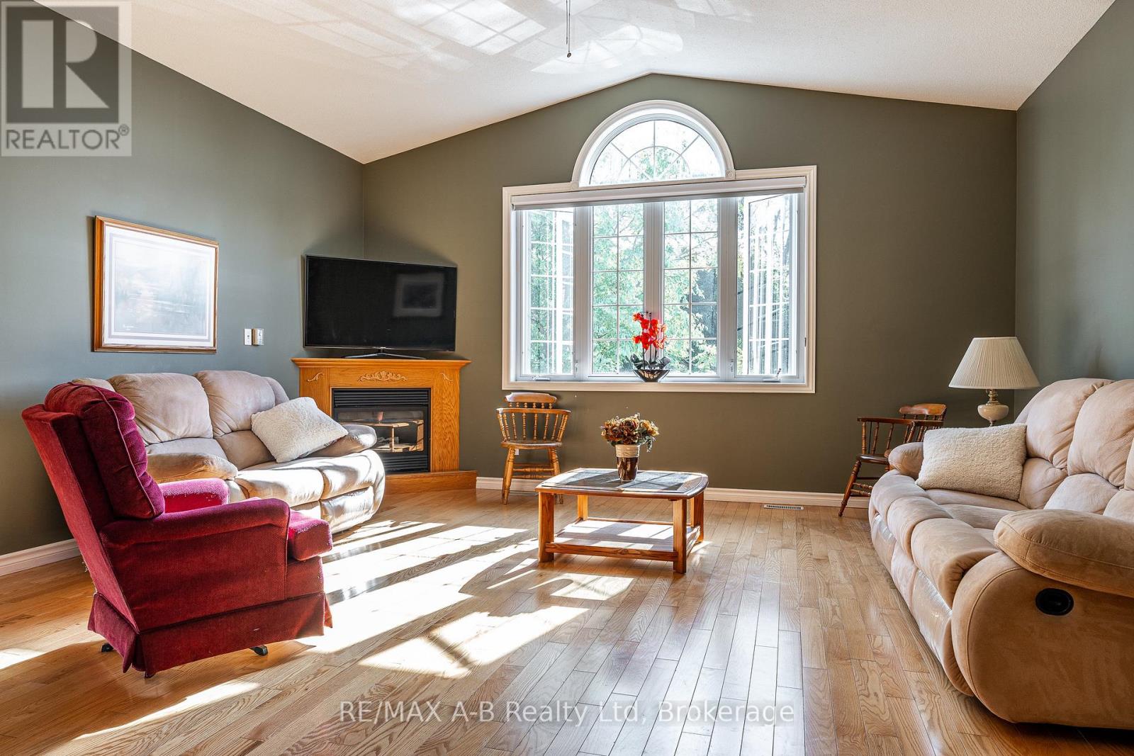 384 Douglas Street, Stratford, Ontario  N5A 7Z7 - Photo 14 - X12442806