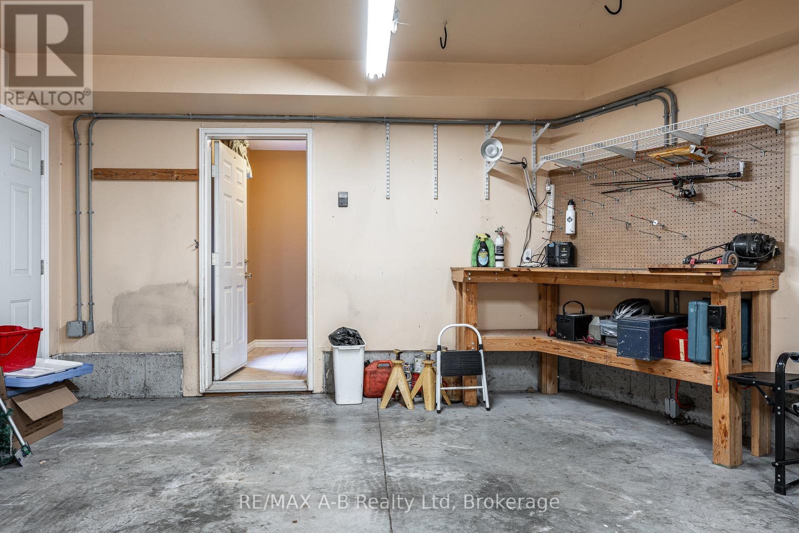 384 Douglas Street, Stratford, Ontario  N5A 7Z7 - Photo 40 - X12442806