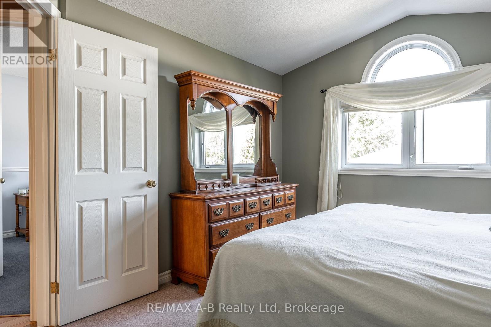 384 Douglas Street, Stratford, Ontario  N5A 7Z7 - Photo 20 - X12442806