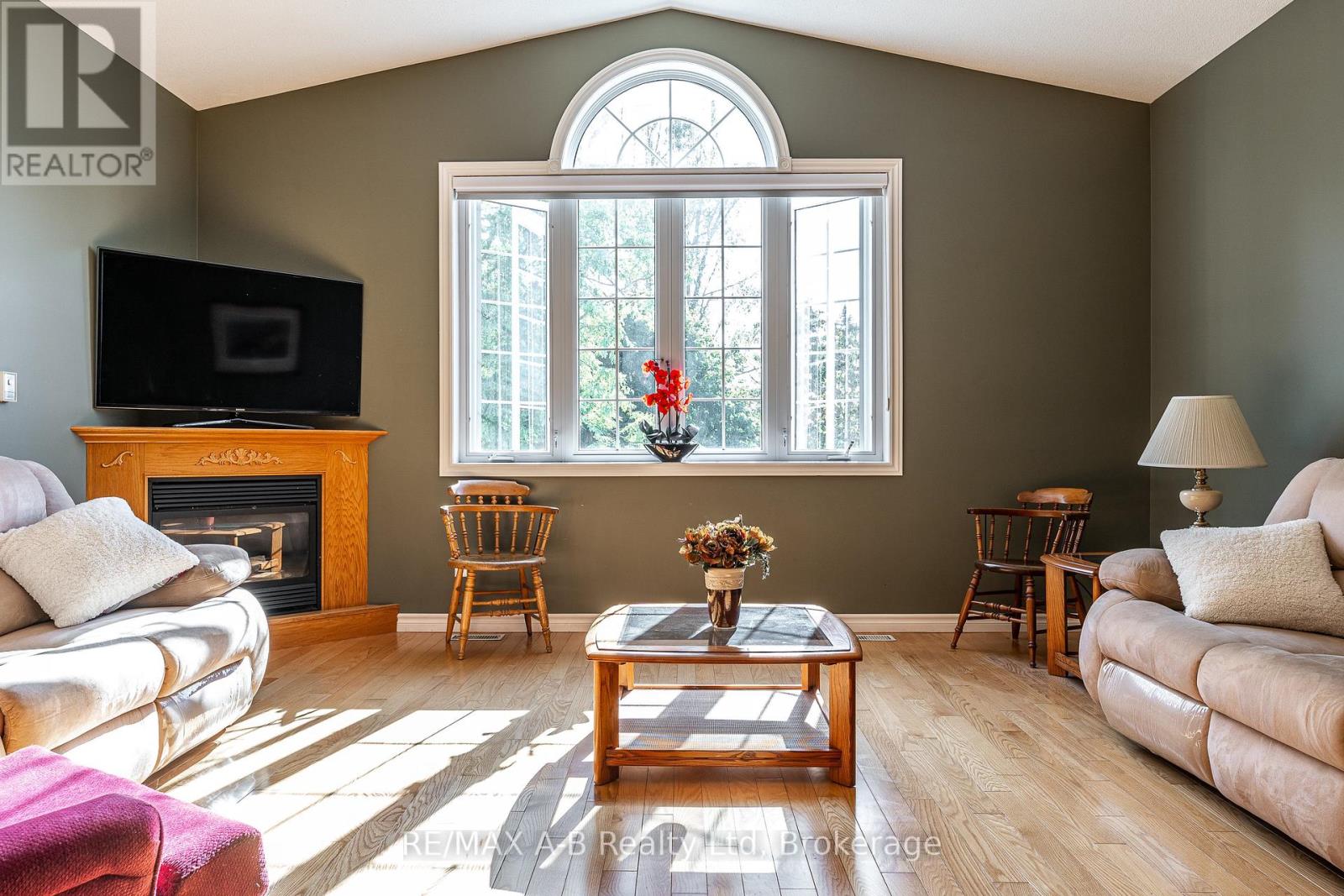 384 Douglas Street, Stratford, Ontario  N5A 7Z7 - Photo 13 - X12442806