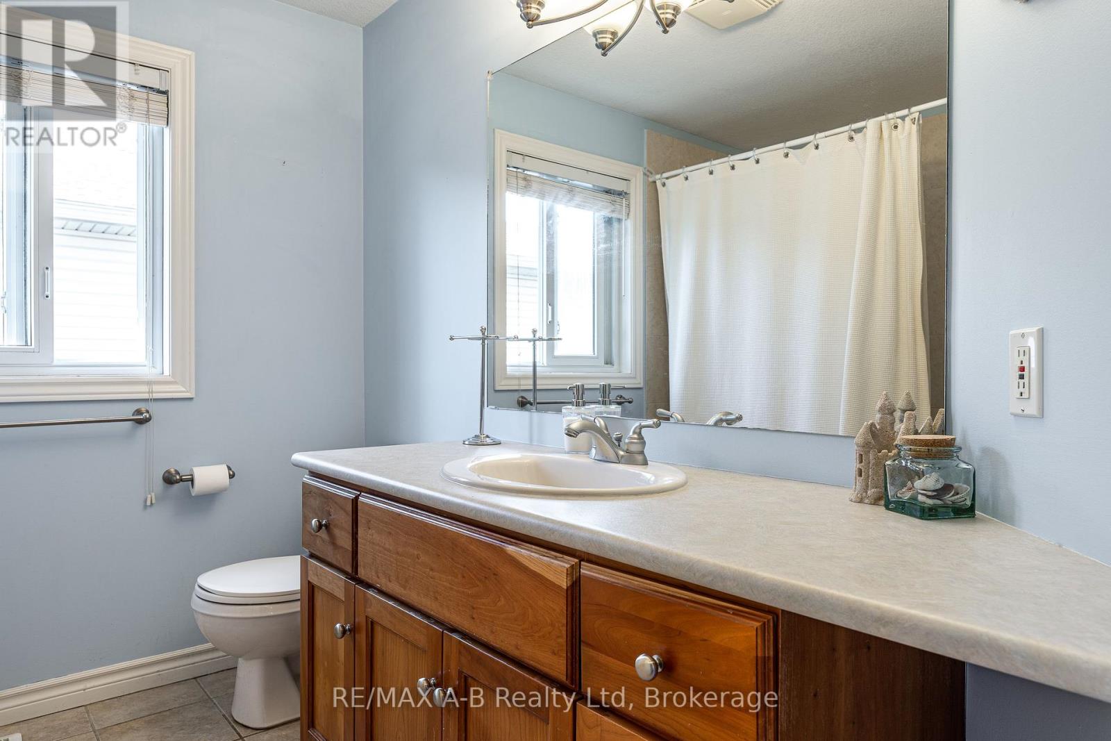 384 Douglas Street, Stratford, Ontario  N5A 7Z7 - Photo 22 - X12442806