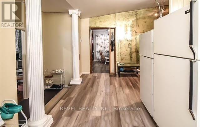 22 West Park Avenue, Hamilton (Ainslie Wood), Ontario  L8S 3M3 - Photo 24 - X12442557