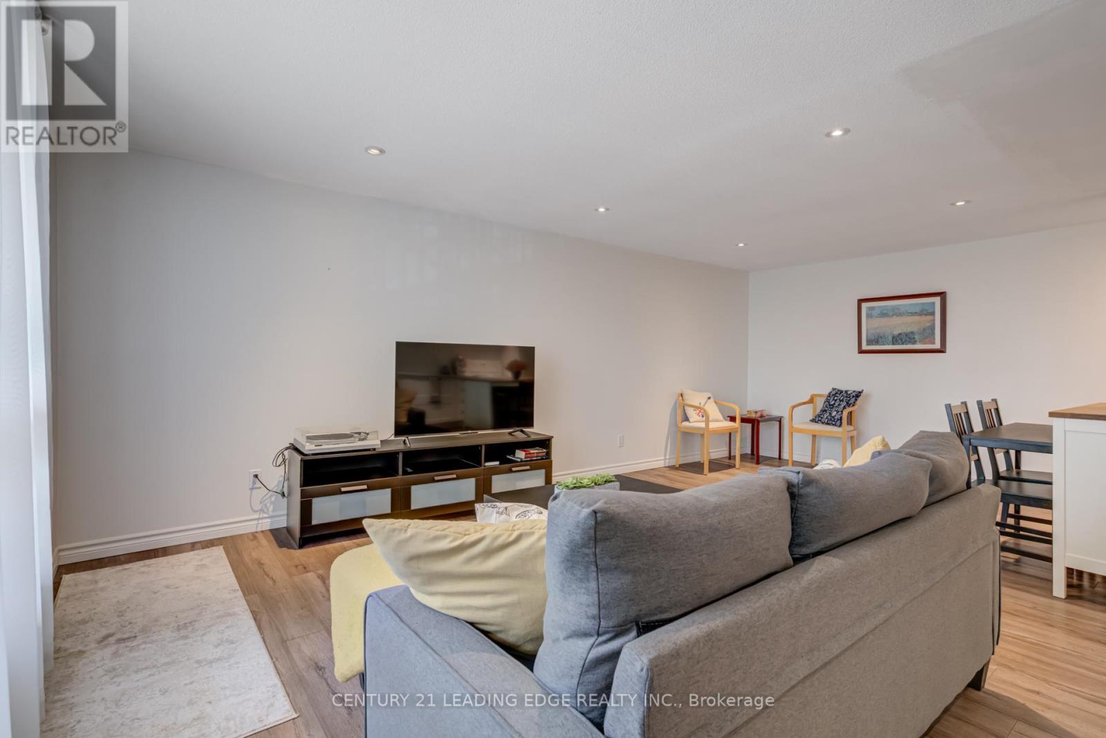 314 - 30 Avalon Place, Kitchener, Ontario  N2M 4N6 - Photo 20 - X12442563