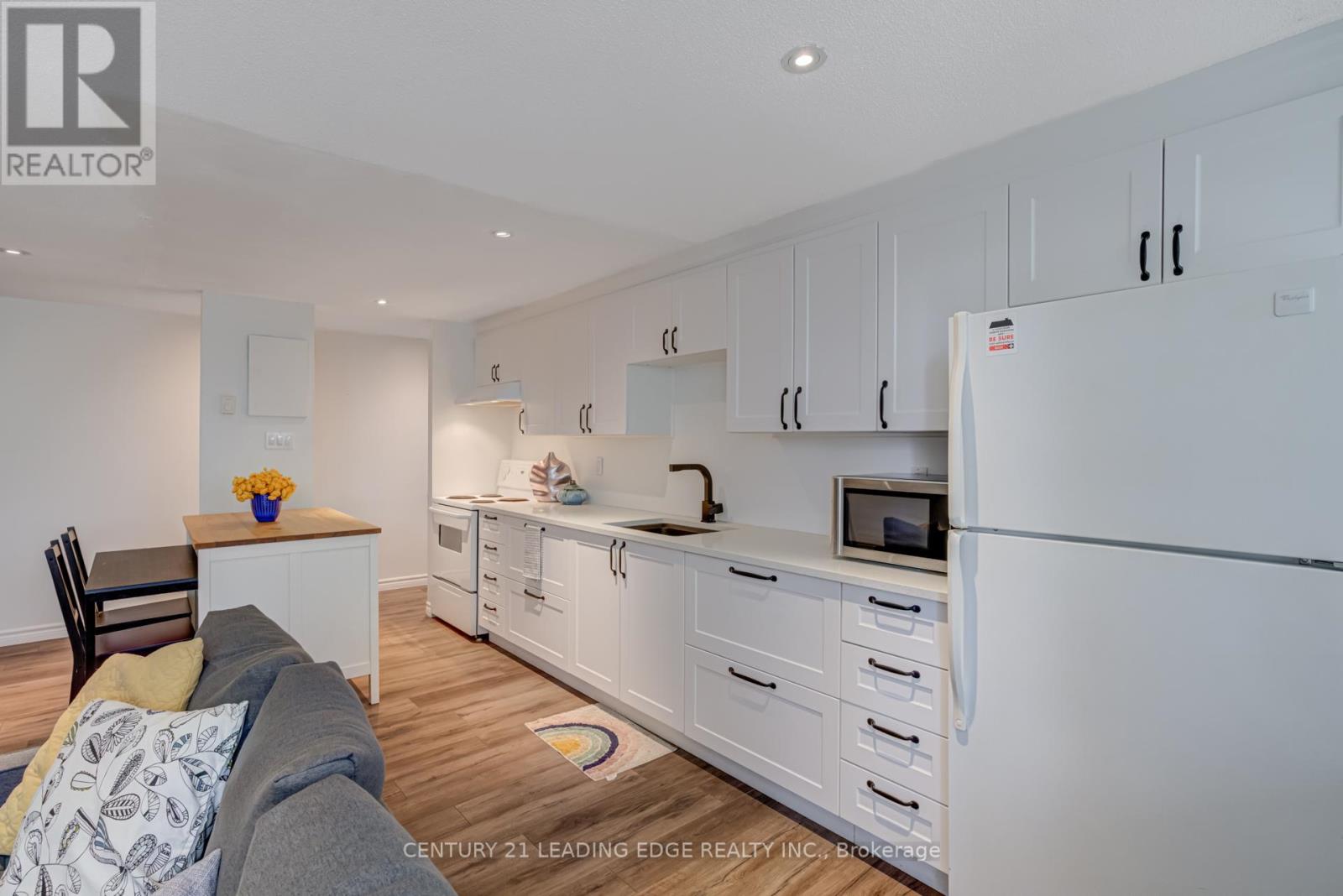 314 - 30 Avalon Place, Kitchener, Ontario  N2M 4N6 - Photo 28 - X12442563