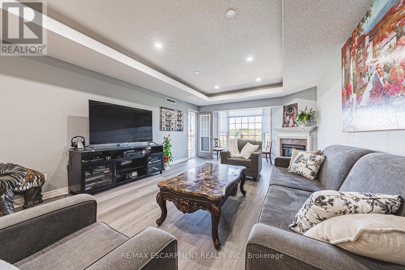 308 - 990 Golf Links Road, Hamilton (Meadowlands), Ontario  L9K 1J8 - Photo 15 - X12442574