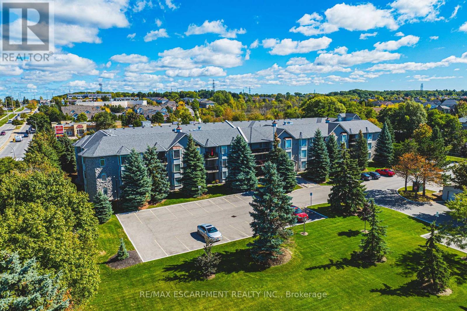 308 - 990 Golf Links Road, Hamilton (Meadowlands), Ontario  L9K 1J8 - Photo 3 - X12442574