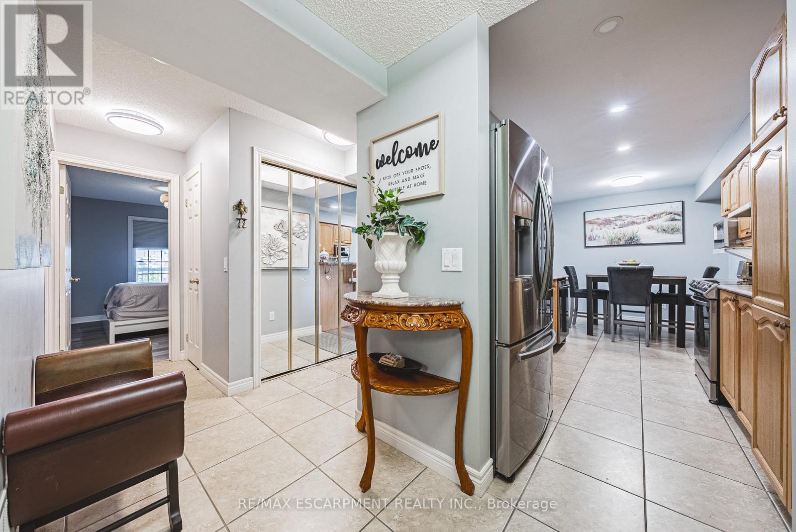 308 - 990 Golf Links Road, Hamilton (Meadowlands), Ontario  L9K 1J8 - Photo 7 - X12442574