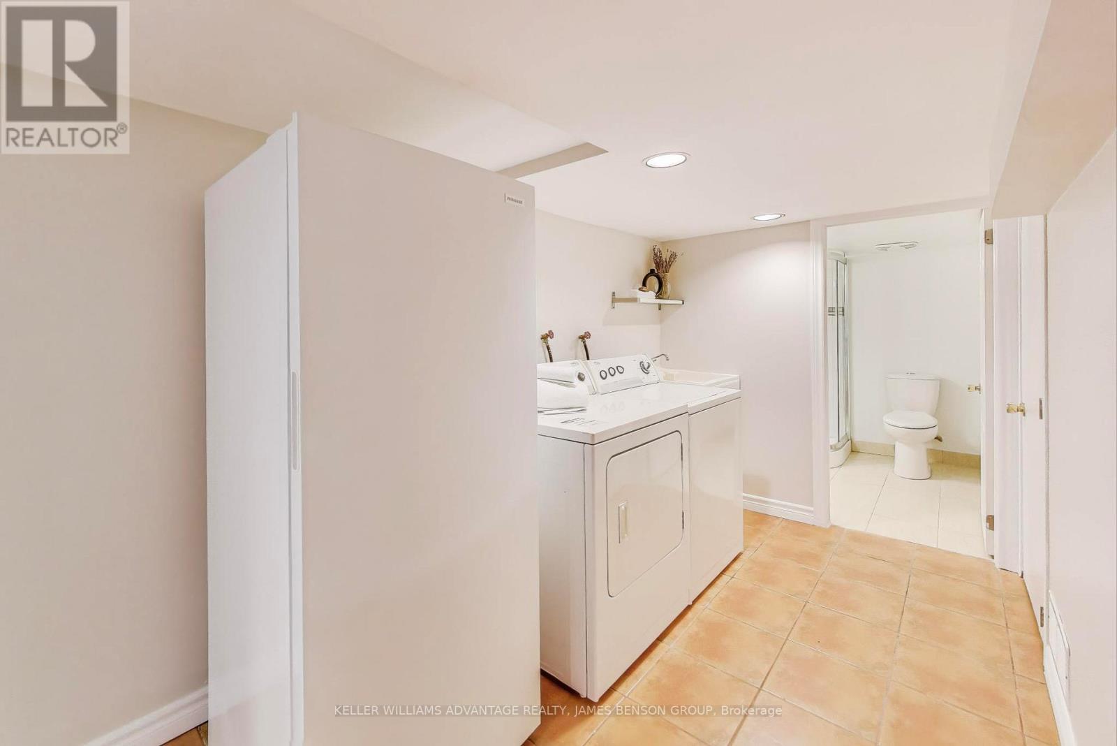 1188 Mineola Gardens, Mississauga (Mineola), Ontario  L5G 3X9 - Photo 33 - W12440672