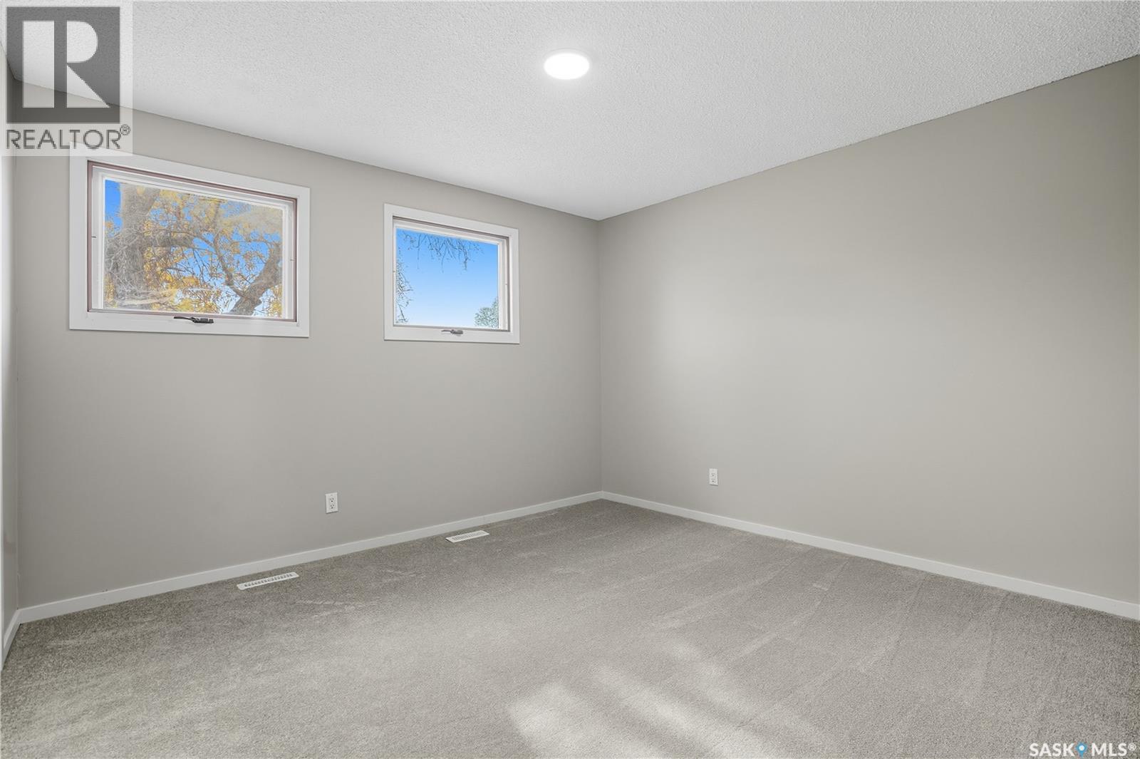 42 Aitken Crescent, Regina, Saskatchewan  S4R 5W7 - Photo 22 - SK019882