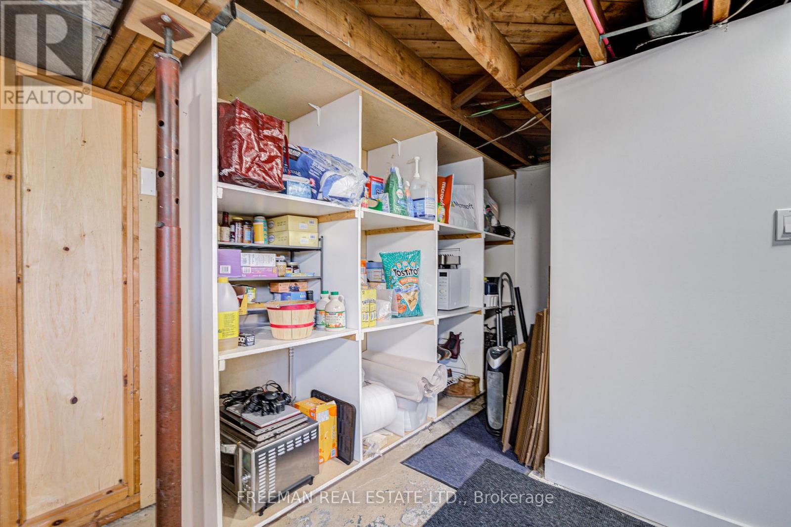 6 Lloyd George Avenue, Toronto, Ontario  M8W 3W4 - Photo 25 - W12409915