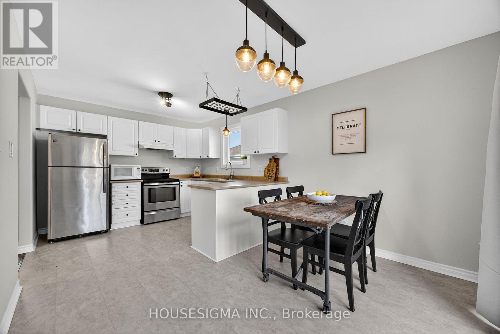 421 Irwin Street, Midland, Ontario  L4R 2V6 - Photo 13 - S12442492