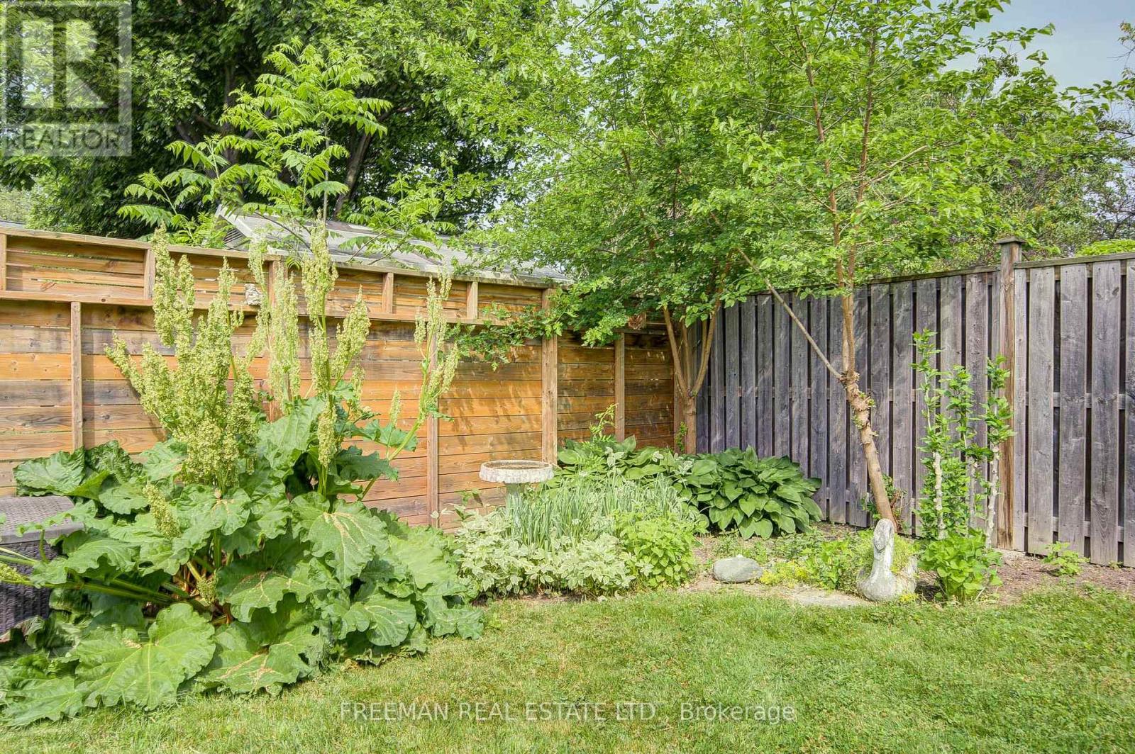 6 Lloyd George Avenue, Toronto, Ontario  M8W 3W4 - Photo 39 - W12409915