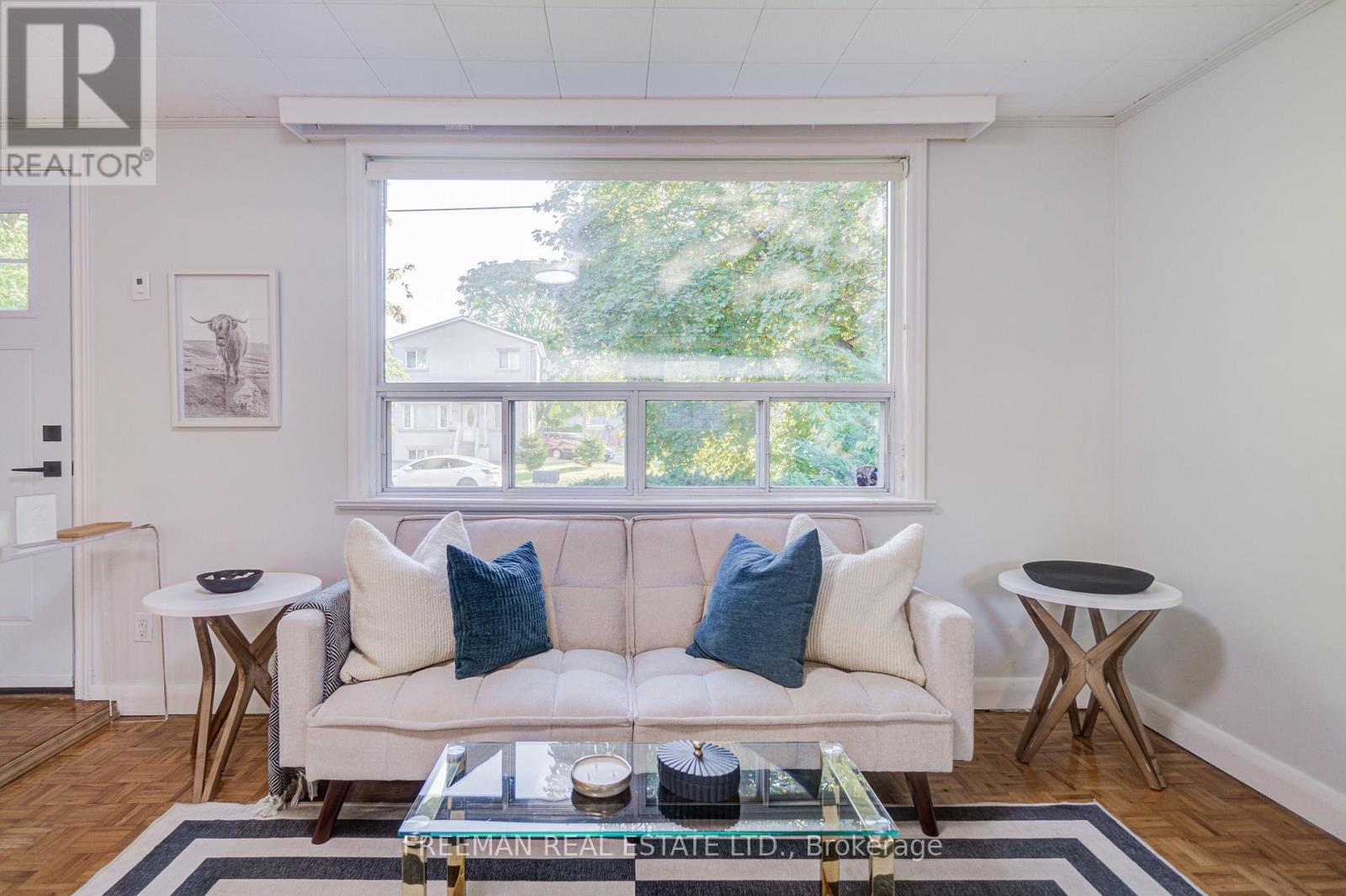 6 Lloyd George Avenue, Toronto, Ontario  M8W 3W4 - Photo 8 - W12409915