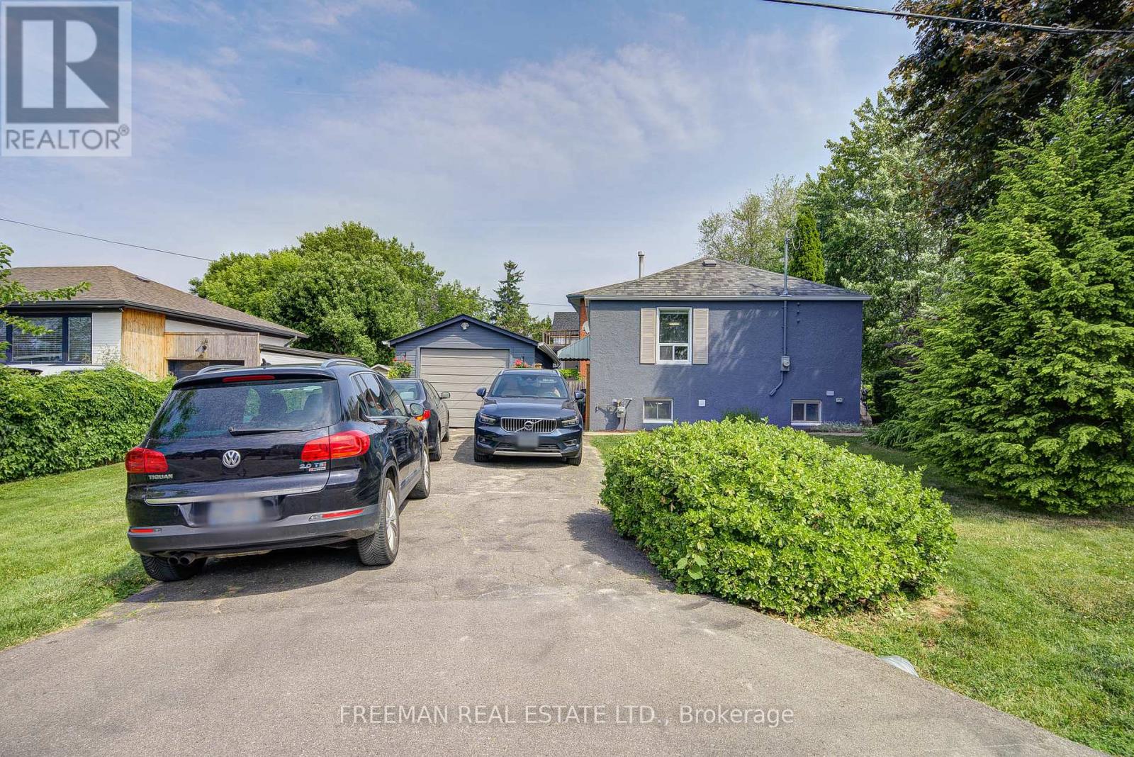 6 Lloyd George Avenue, Toronto, Ontario  M8W 3W4 - Photo 4 - W12409915