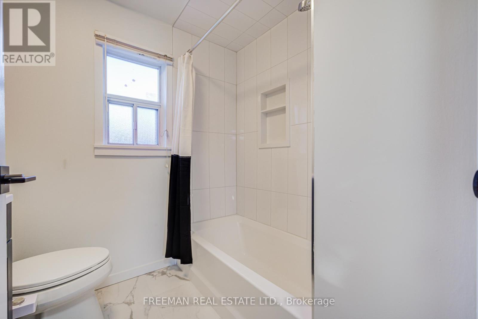 6 Lloyd George Avenue, Toronto, Ontario  M8W 3W4 - Photo 20 - W12409915