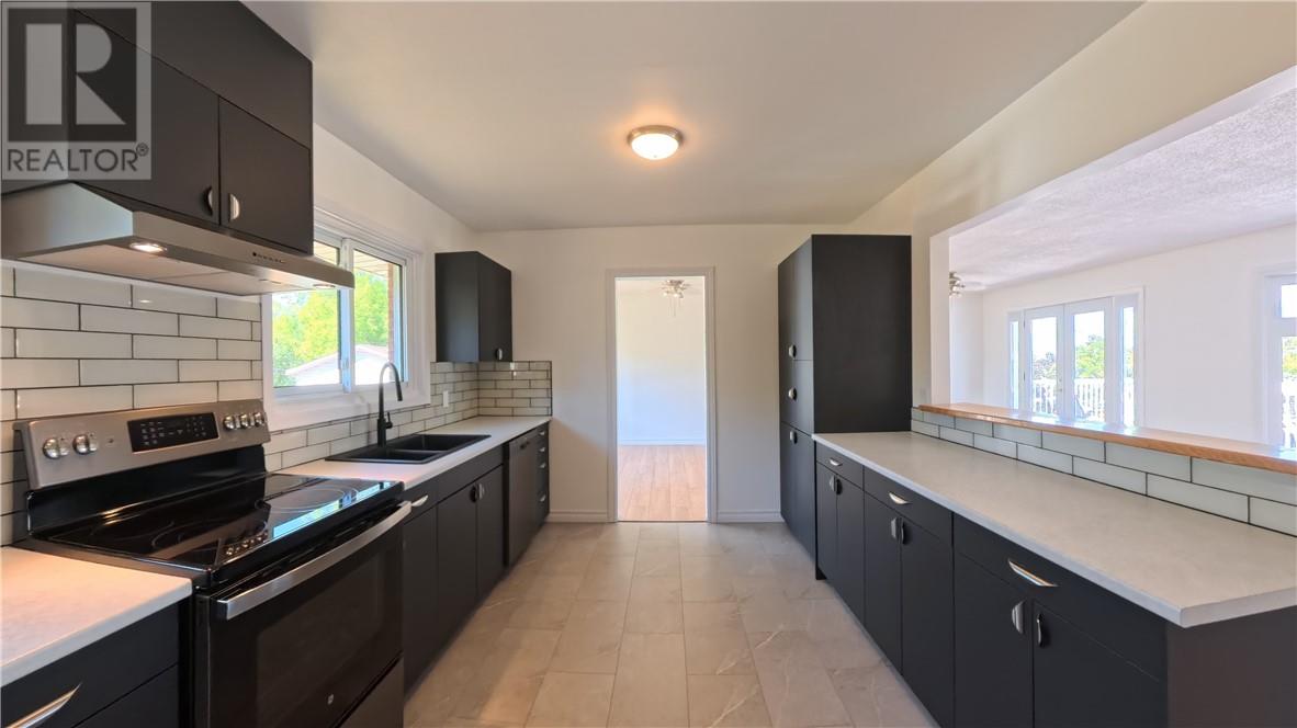 69 Robinson Street W, Little Current, Ontario  P0P 1K0 - Photo 10 - 2124965
