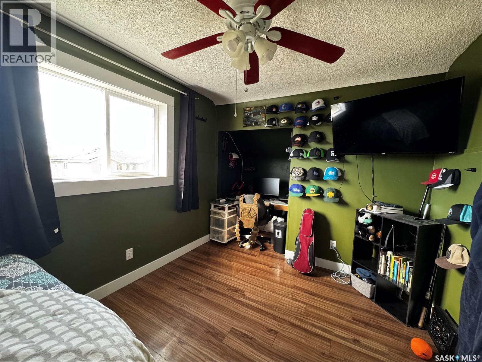 135 6th Avenue Ne, Swift Current, Saskatchewan  S9H 0L7 - Photo 20 - SK020029