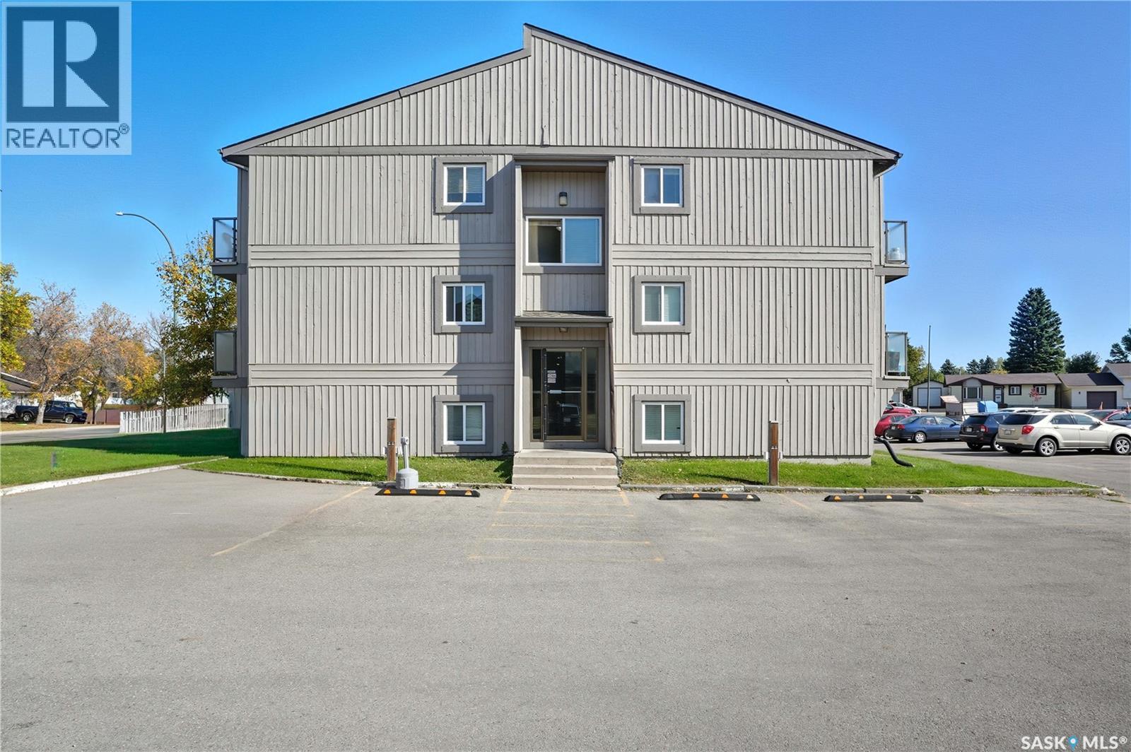 104 855 Wollaston Crescent, Saskatoon, Saskatchewan  S7J 4G1 - Photo 2 - SK020025