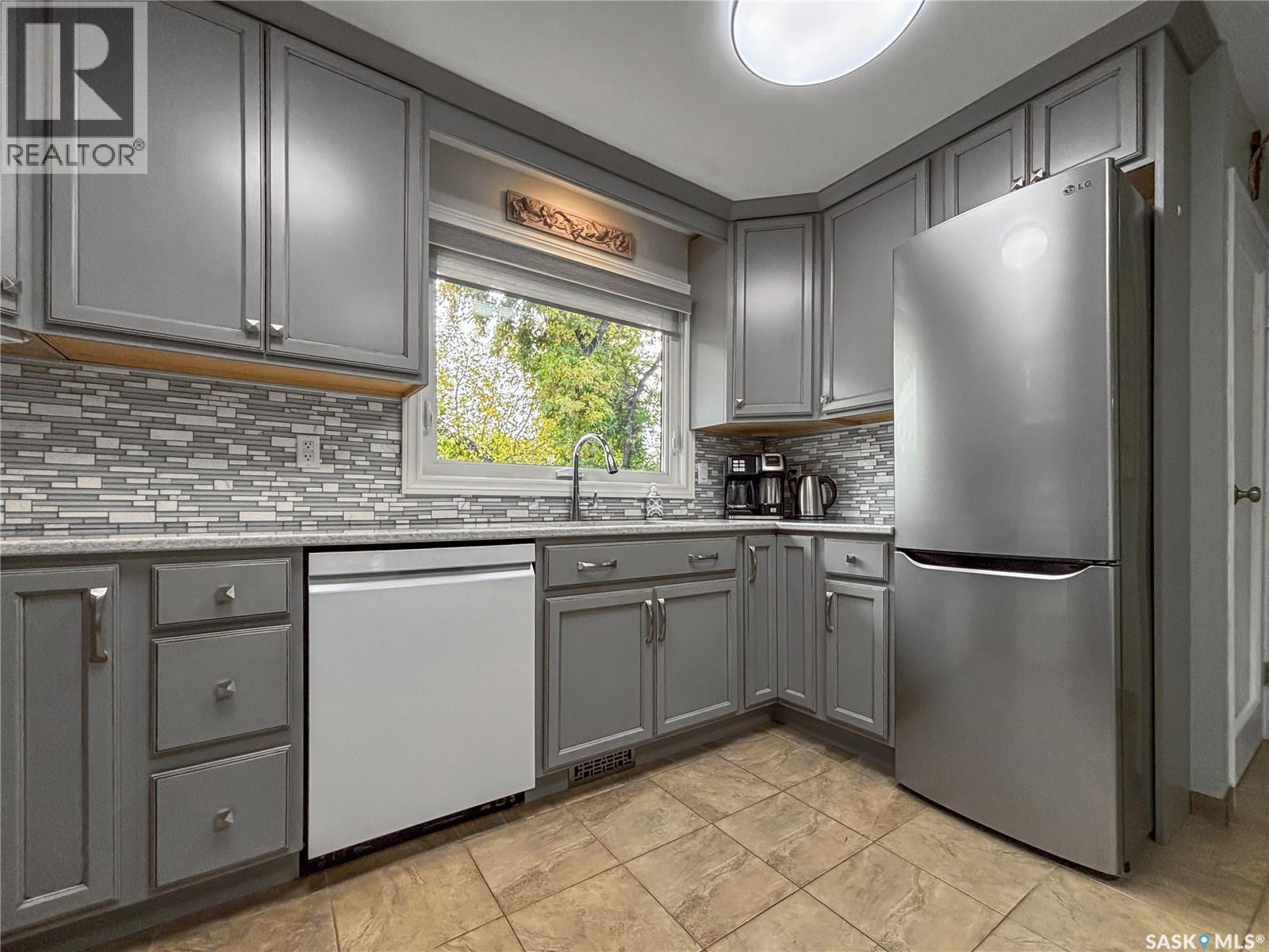 323 Tobin Crescent, Saskatoon, Saskatchewan  S7K 4N4 - Photo 14 - SK020020