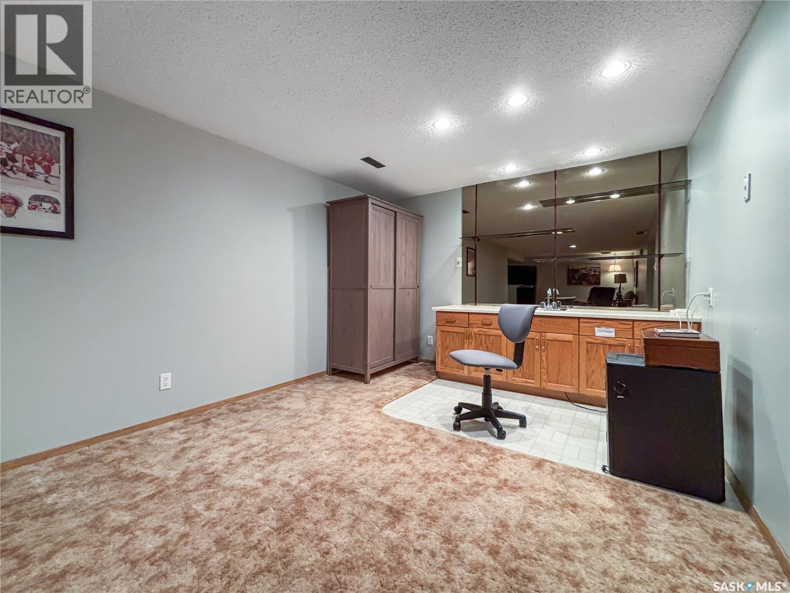 323 Tobin Crescent, Saskatoon, Saskatchewan  S7K 4N4 - Photo 27 - SK020020