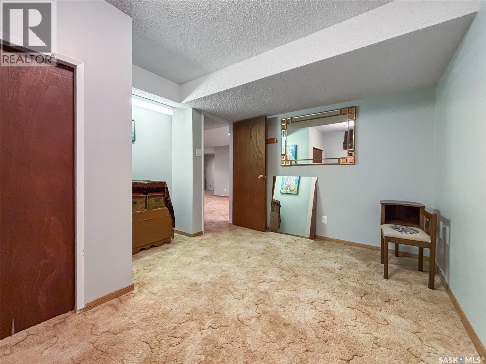 323 Tobin Crescent, Saskatoon, Saskatchewan  S7K 4N4 - Photo 34 - SK020020