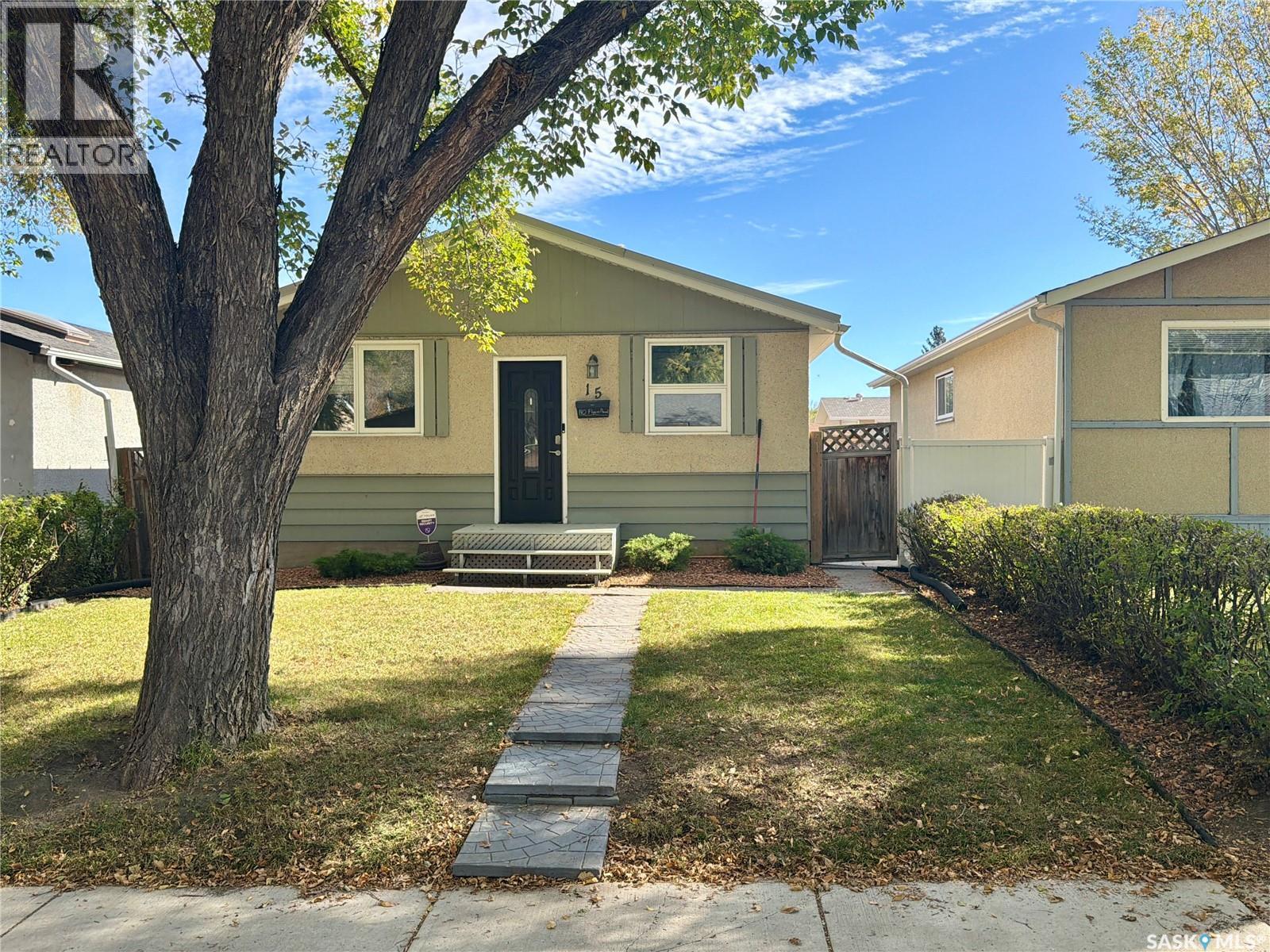 15 Marshall Crescent, Regina, Saskatchewan  S4R 4Y8 - Photo 1 - SK019976