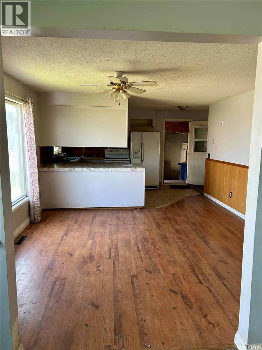108 1st Avenue W, Montmartre, Saskatchewan  S0G 3M0 - Photo 3 - SK019905
