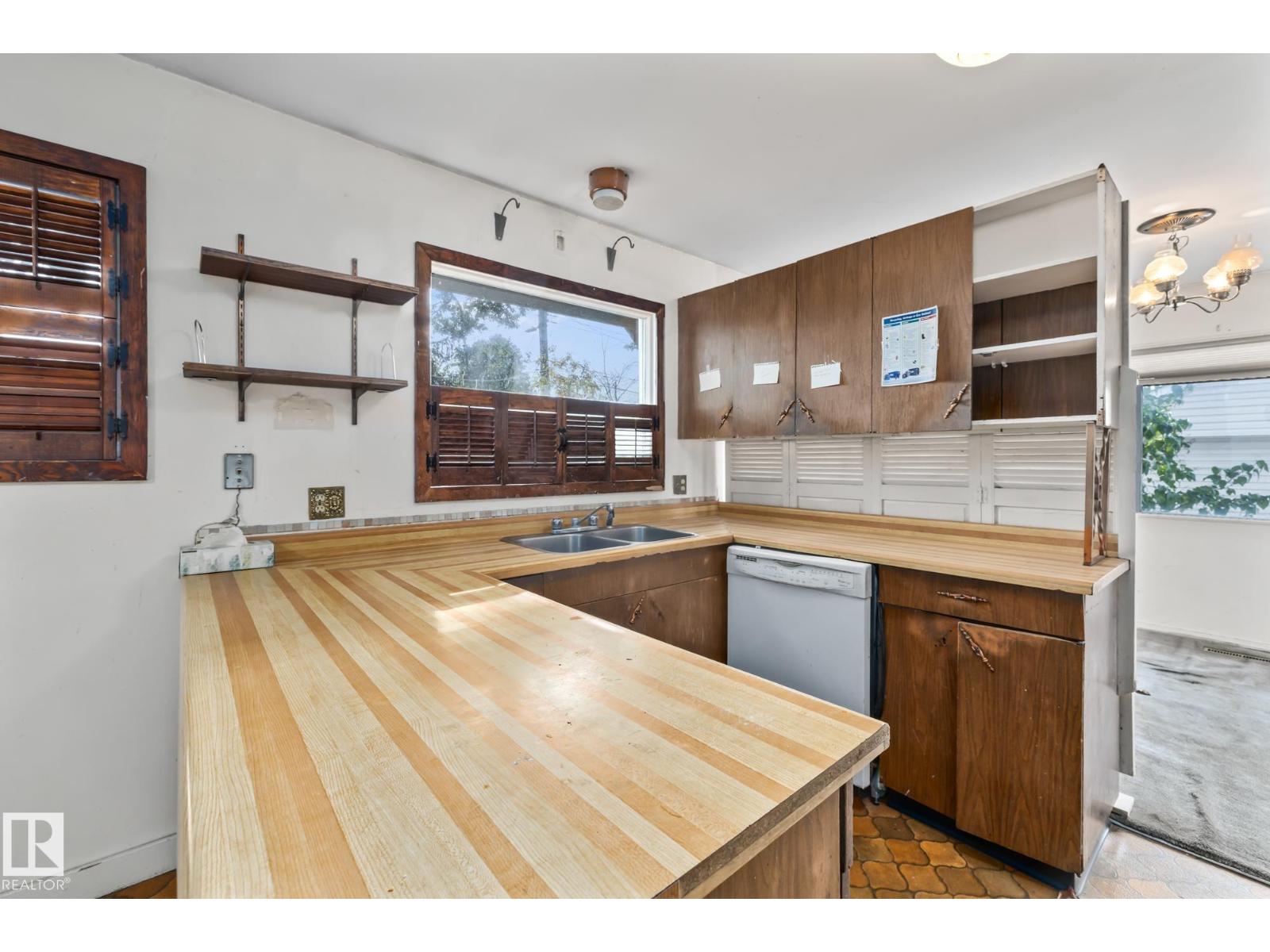 15913 94 Av Nw, Edmonton, Alberta  T5R 5K9 - Photo 20 - E4460626