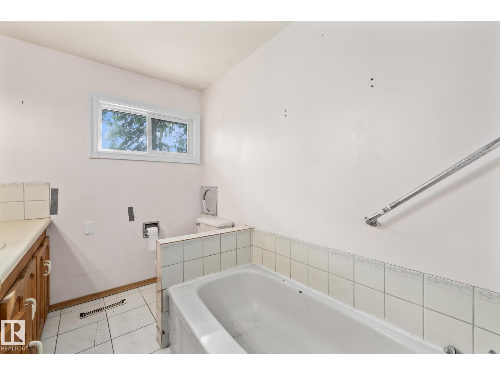 15913 94 Av Nw, Edmonton, Alberta  T5R 5K9 - Photo 35 - E4460626