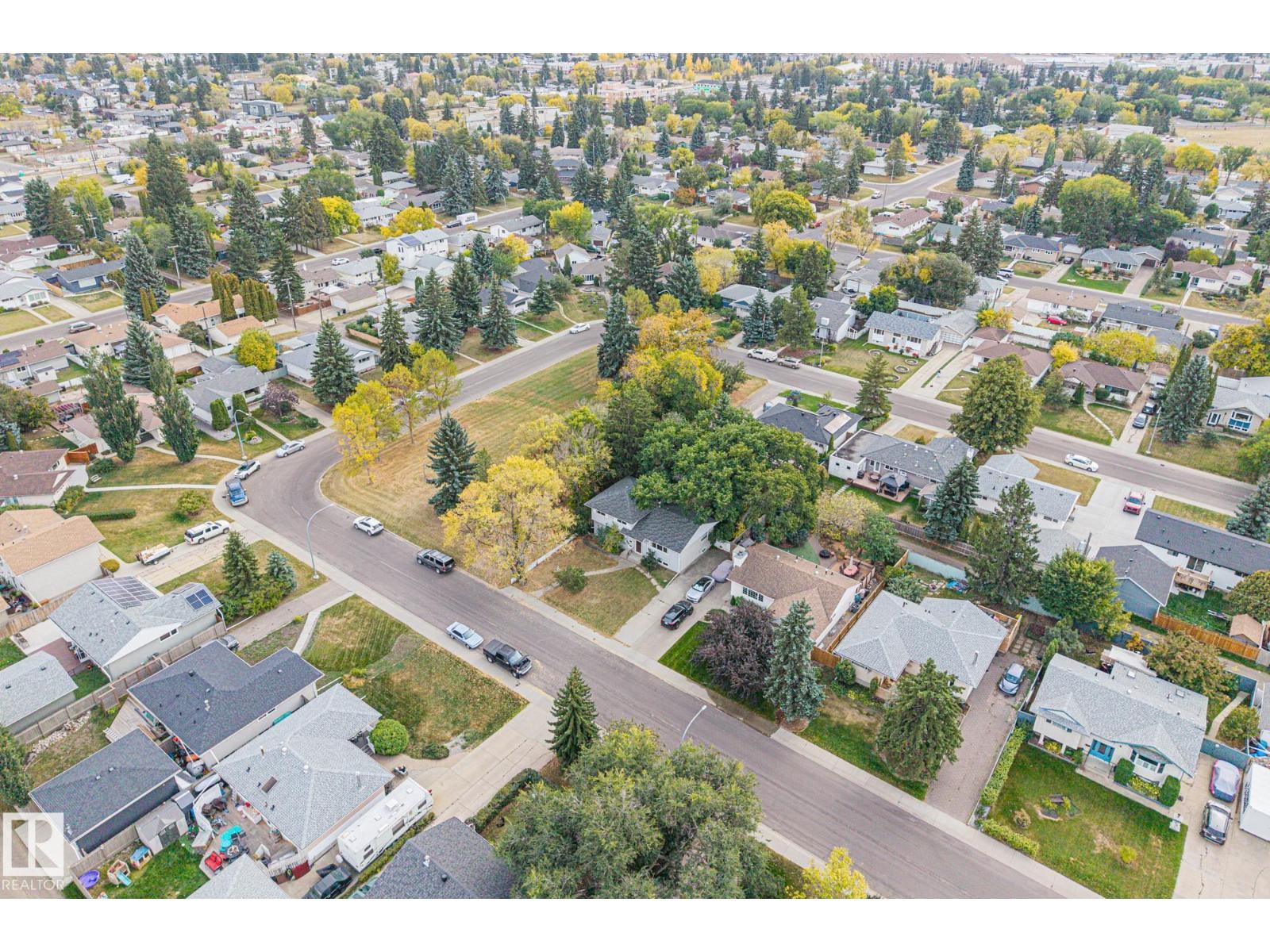 15913 94 Av Nw, Edmonton, Alberta  T5R 5K9 - Photo 4 - E4460626