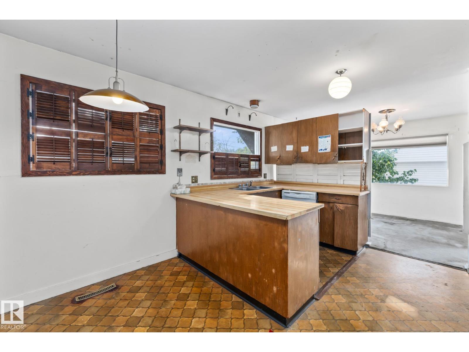 15913 94 Av Nw, Edmonton, Alberta  T5R 5K9 - Photo 19 - E4460626
