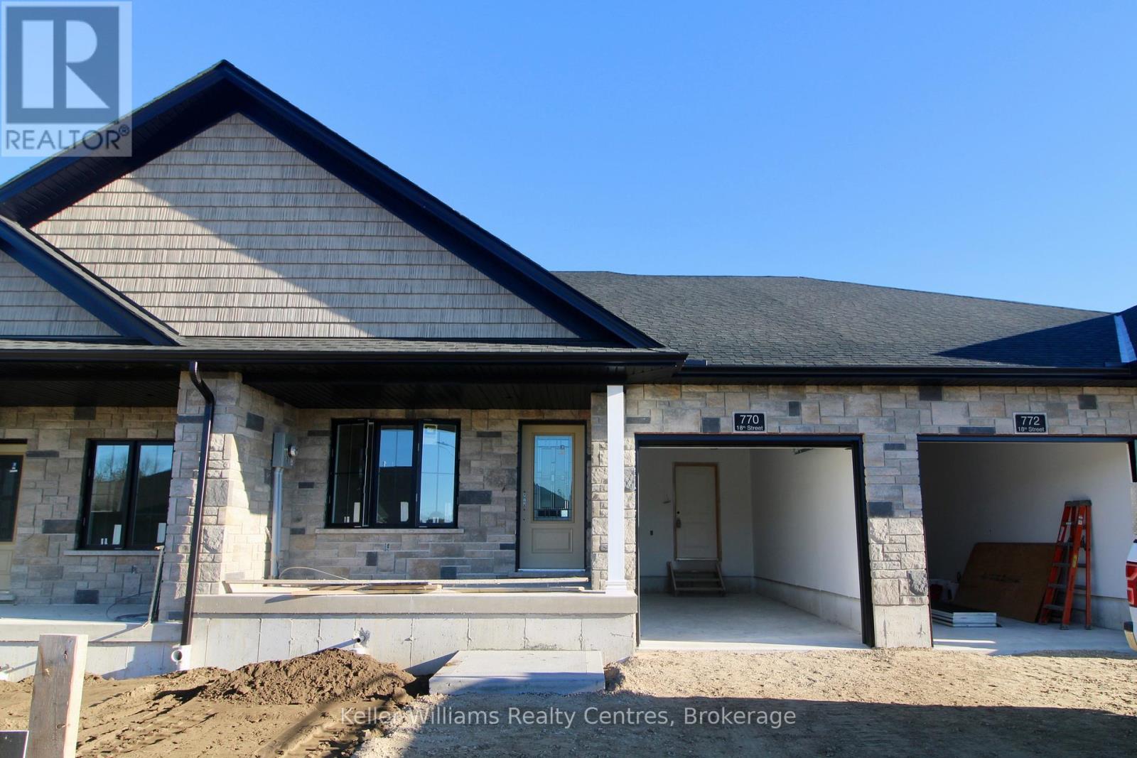 770 18th Street, Hanover, Ontario  N4N 0C7 - Photo 1 - X12333745