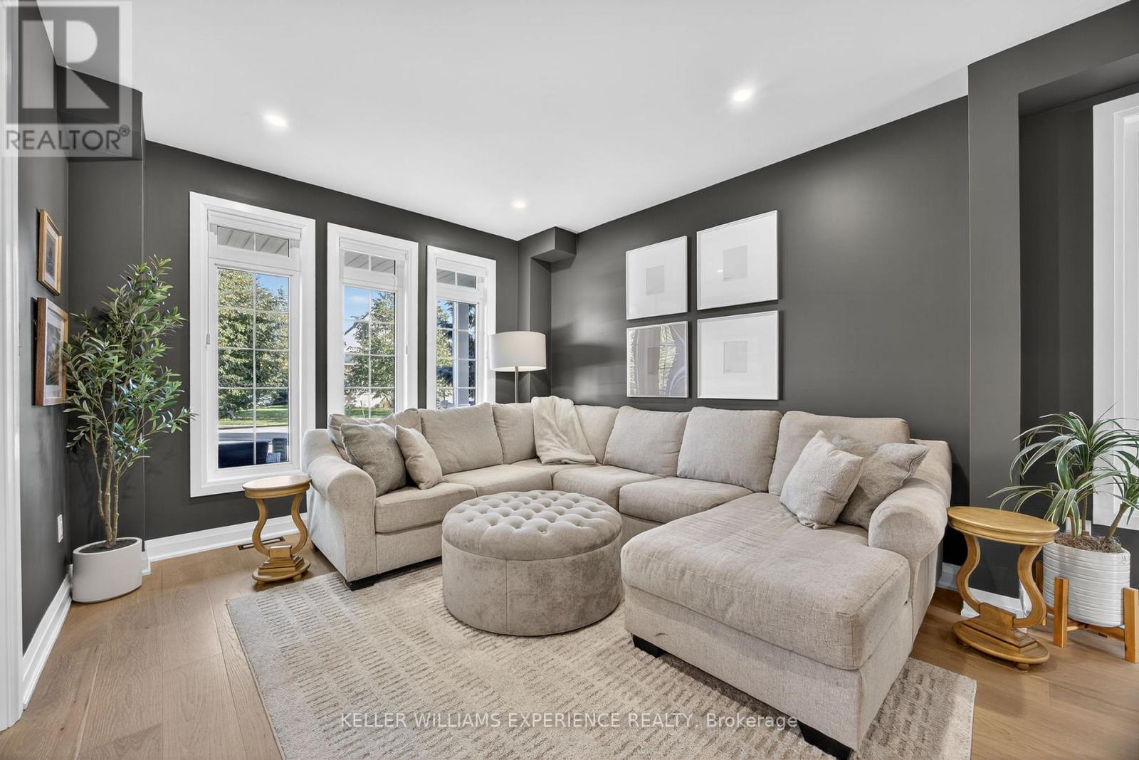 50 Regalia Way, Barrie (Innis-Shore), Ontario  L4M 7H8 - Photo 10 - S12442595