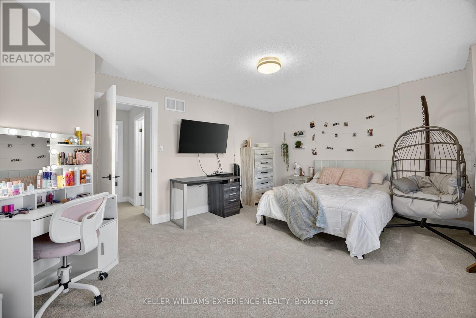 50 Regalia Way, Barrie (Innis-Shore), Ontario  L4M 7H8 - Photo 22 - S12442595