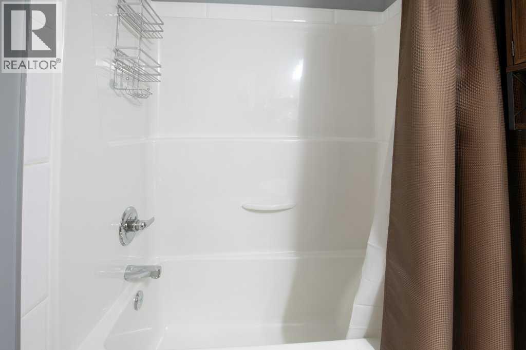 2316 19 Avenue, Bowden, Alberta  T0M 0K0 - Photo 32 - A2258201