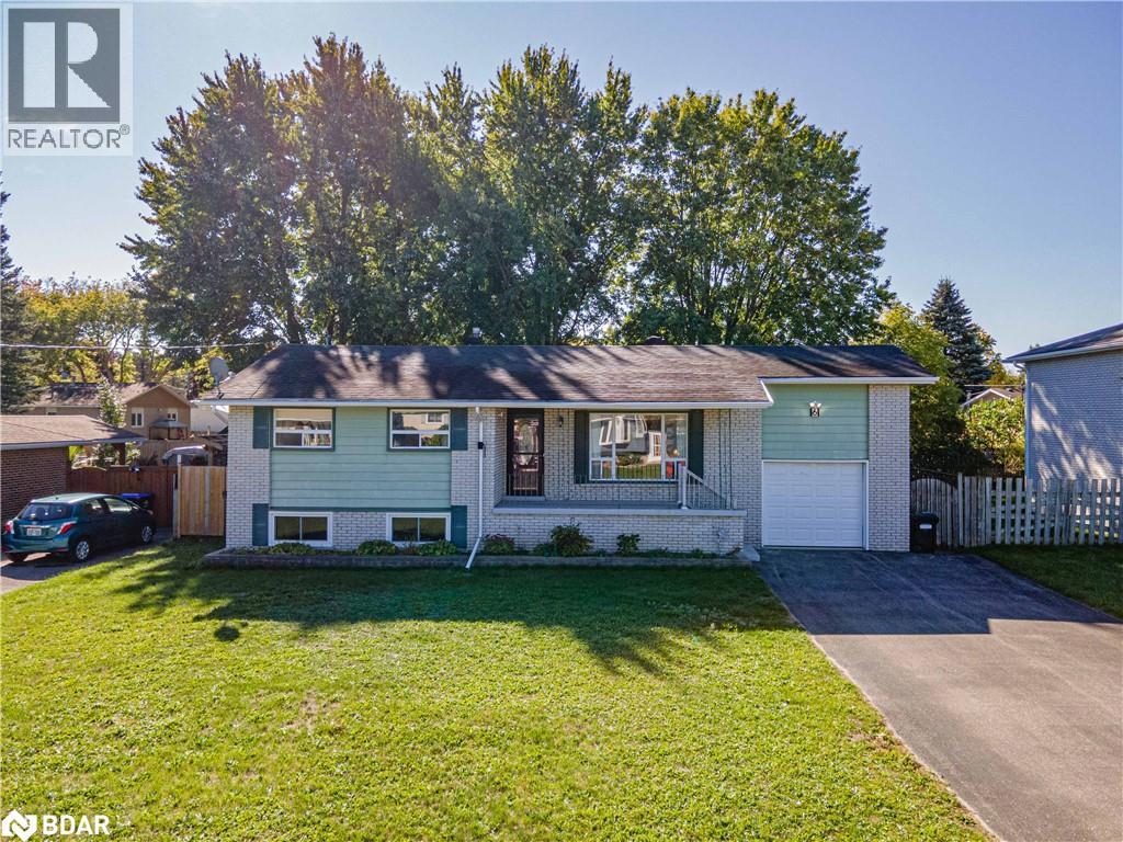 6 Sandsprings Crescent, Angus, Ontario  L0M 1B0 - Photo 1 - 40772343